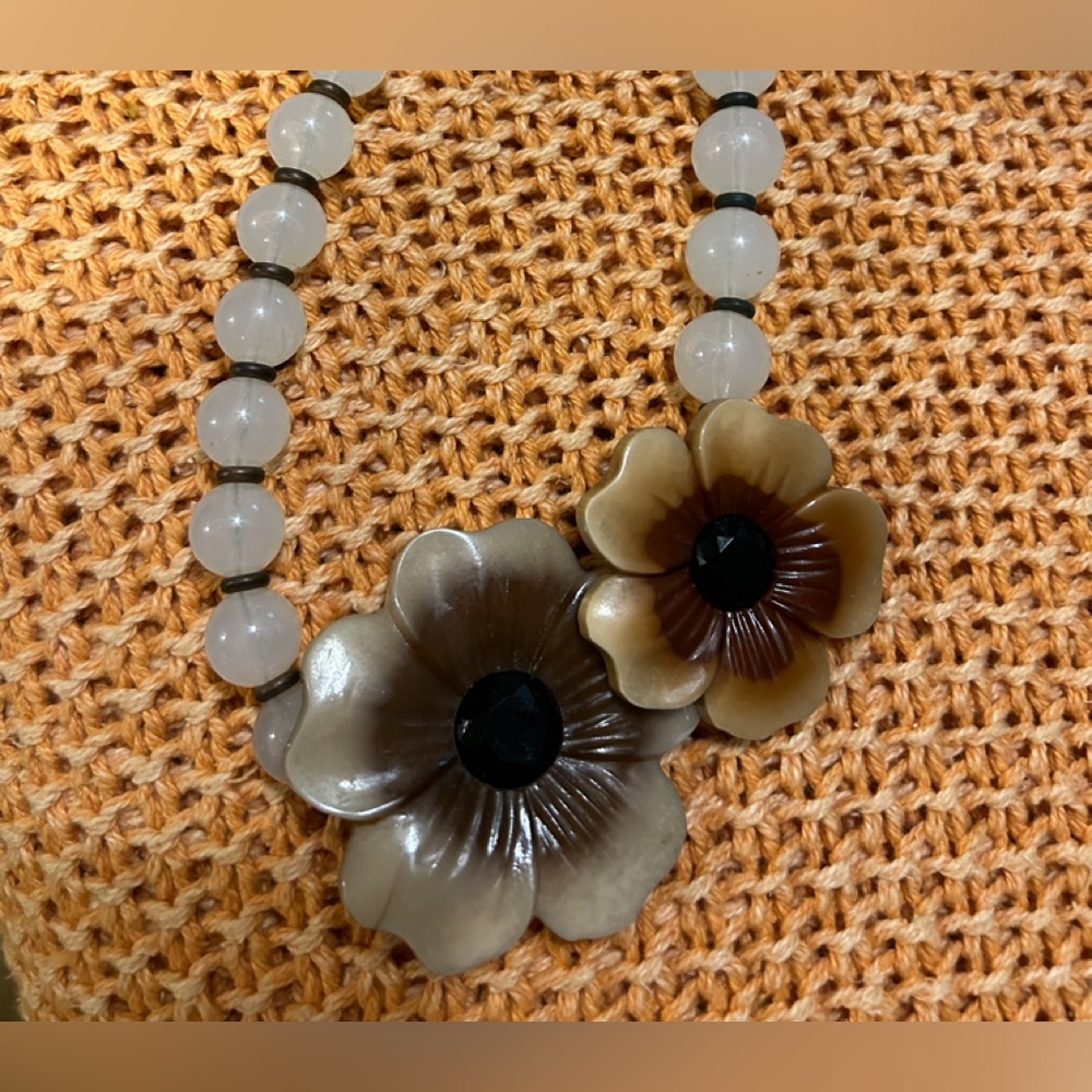 Beautiful Necklace Euc - image 5